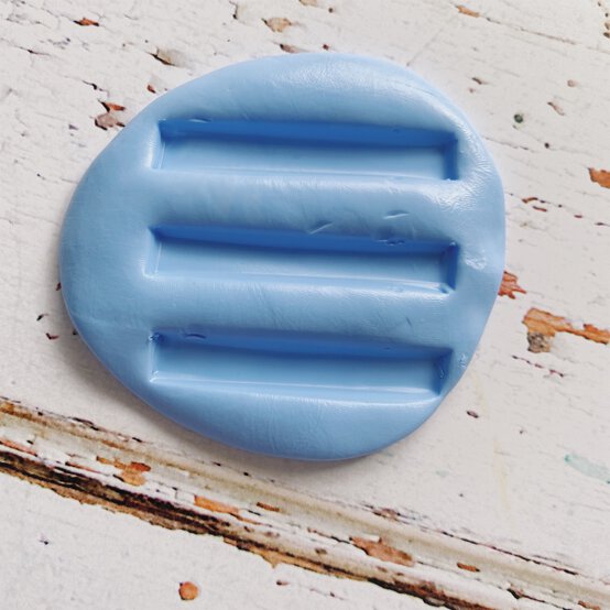 6_how-to-make-a-mould-for-resin.jpg?sw=554&q=85