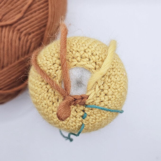 how-to-crochet-squash_Butternut%20Squash%202.jpg?sw=680&q=85