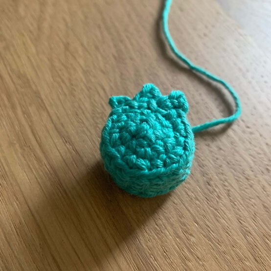 Idea_how-to-crochet-amigurumi-safari-animals_crocodile_step2d.jpg?sw=554&q=85