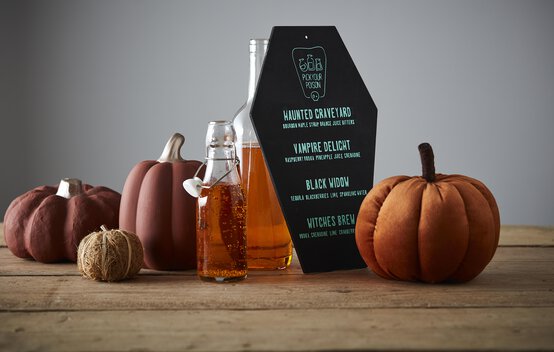 cricut_how-to-make-a-halloween-party-menu_hero.jpg?sw=554&q=85