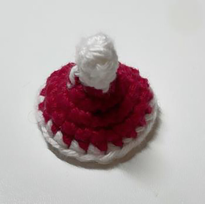 idea_how-to-crochet-amigurumi-mrs-claus_christmashat.jpg?sw=680&q=85
