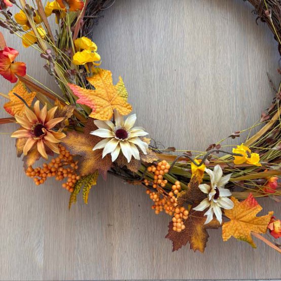 ideas%5Fautumn%2Dwreath%5Fstep%2D7b.jpg?sw=554&q=85