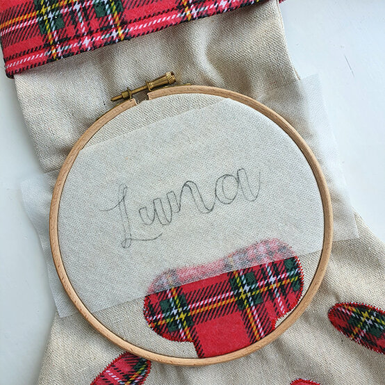 how-to-make-a-personalised-pet-%20stocking_Step2.jpg?sw=554&q=85