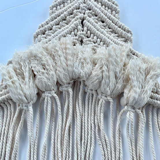 idea%5Fmacrame%2Dchristmas%2Dtrees%5Fstep31.jpg?sw=554&q=85