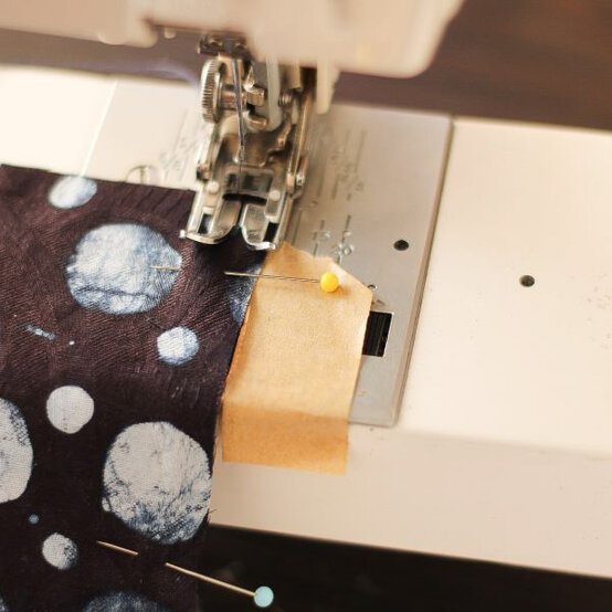 idea%5Fhow%2Dto%2Dsew%2Da%2Dpatchwork%2Dblanket%5Fstep%2D11.jpg?sw=554&q=85