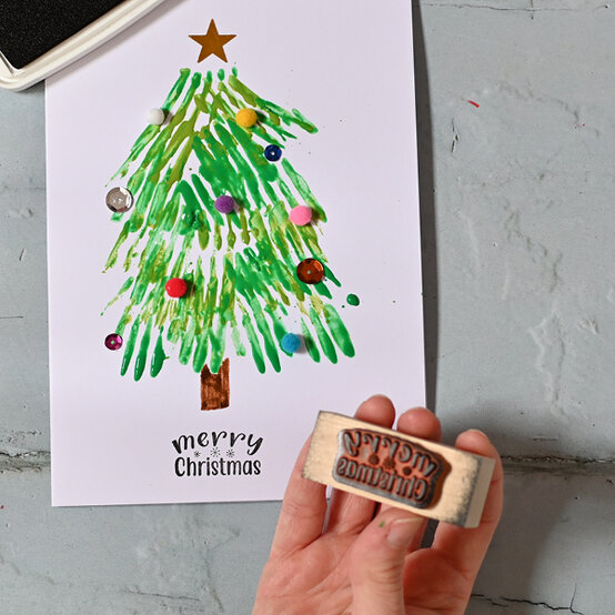 Idea_kids-christmas-cards-to-make_step2c.jpg?sw=554&q=85