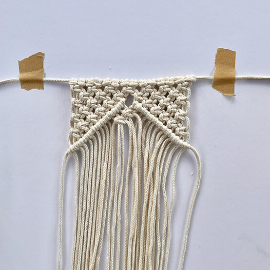 Idea_How-to-Make-a-Wedding-Macrame-Bouquet-Wrap_Step11.JPG?sw=554&q=85