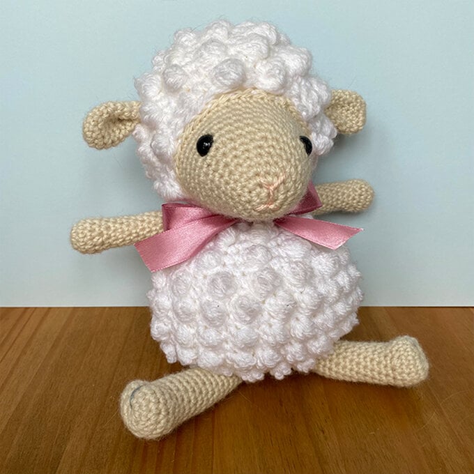 artisan-jasmine-johnson-amigurumi-little-crochet-lamb.jpg?sw=680&q=85