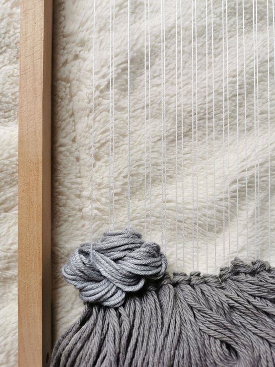 christmassceneweaving_step-14_2.jpg?sw=554&q=85