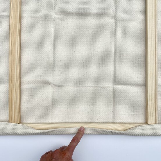 how-to-prepare-a-punch-needle-frame-step_4_second_fold.jpg?sw=554&q=85