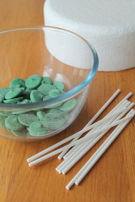 cake-pop-2.jpg?sw=554&q=85