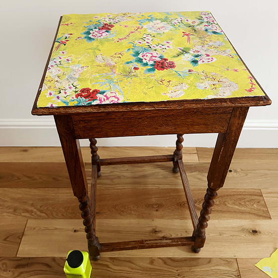 idea%5Fhow%2Dto%2Ddecoupage%2Don%2Dfurniture%5Fstep%2D6.jpg.png?sw=554&q=85