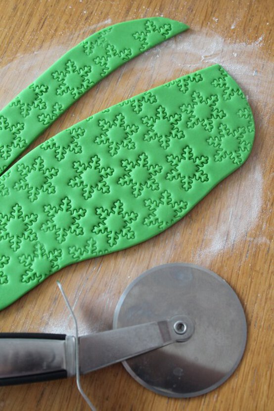 giant-gingerbread-man9.jpg?sw=554&q=85