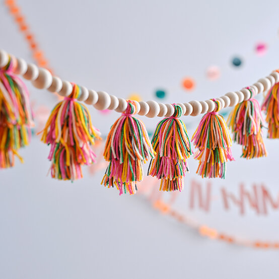 tiered-garland.jpg?sw=554&q=85