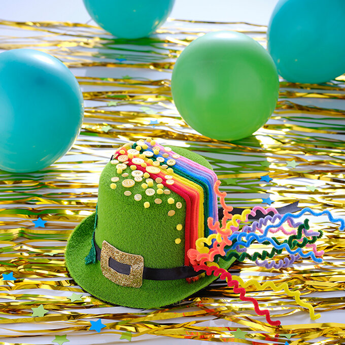 how-to-make-a-st-patricks-day-hat_step-7a.jpg?sw=680&q=85
