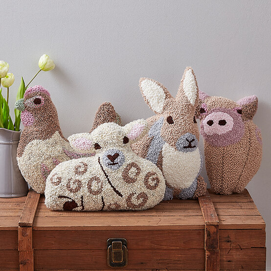 knitcraft_how-to-make-punch-needle-farm-animals_Templates.jpg?sw=554&q=85