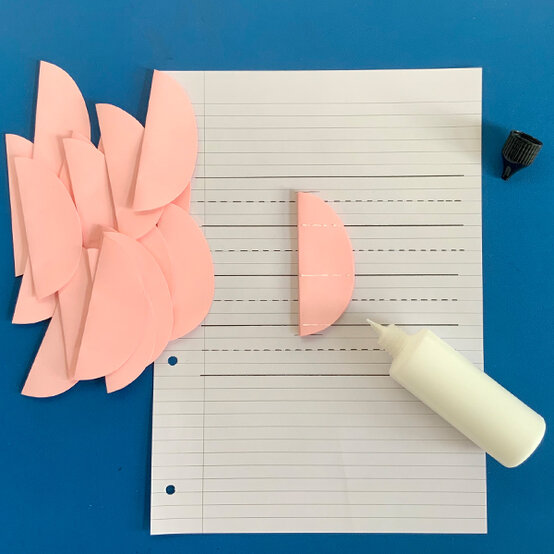 idea_honeycomb-eggs_step8.jpg?sw=554&q=85