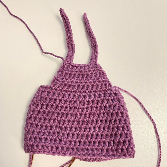 How-to-Crochet-an-Autumn-Amigurumi-Doll-dress-3.jpeg?sw=554&q=85