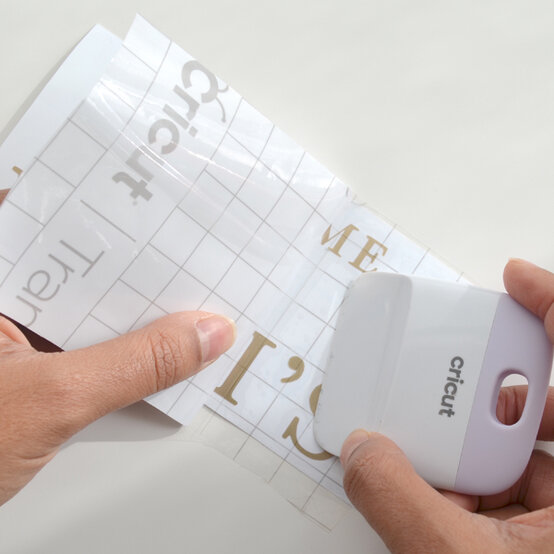 idea_how-to-make-a-mehndi-sign_step9.jpg?sw=554&q=85