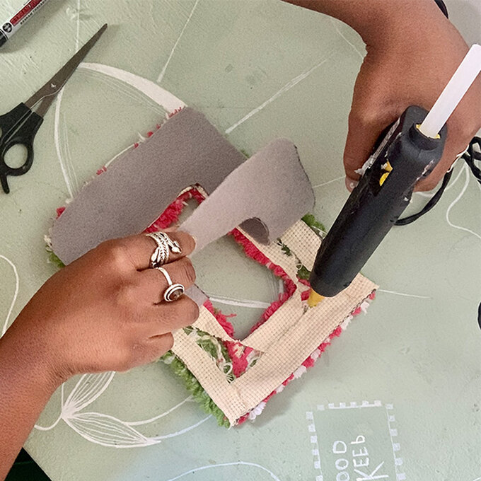 How to Make a Punch Needle Mirror Hobbycraft