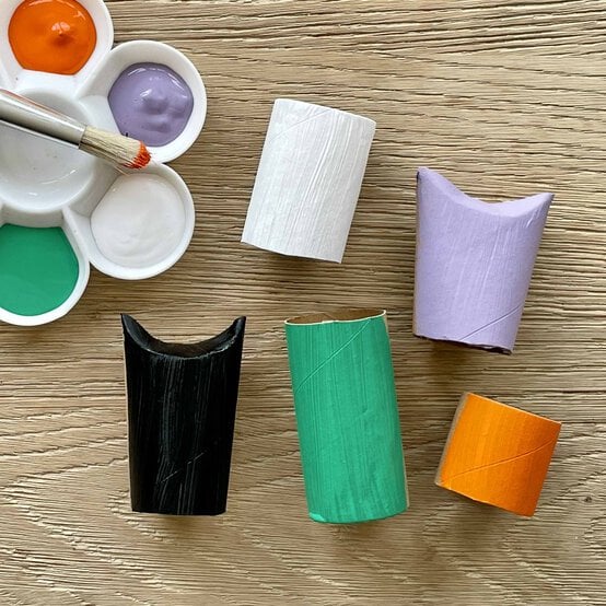 Idea_how-to-make-a-halloween-village_step1.jpg?sw=554&q=85