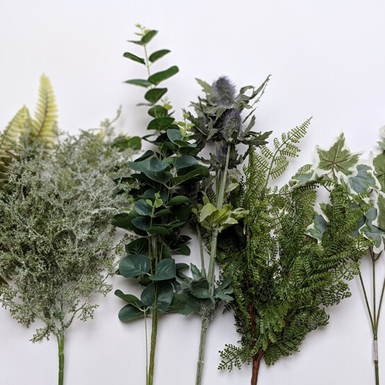 fresh-floral-wreath-step5.jpg?sw=554&q=85