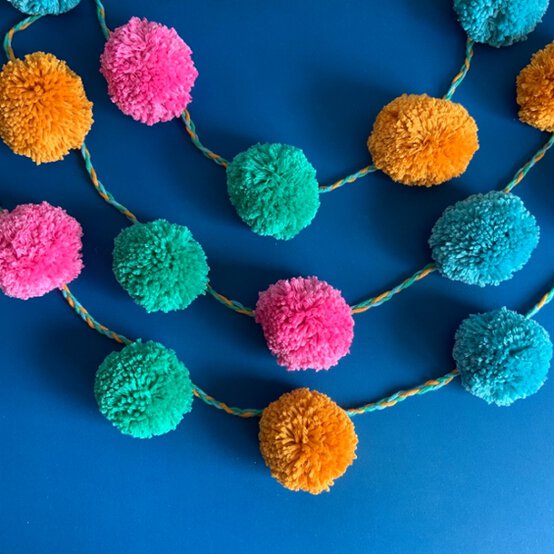 Pom-PomBunting_Step5.jpg?sw=554&q=85