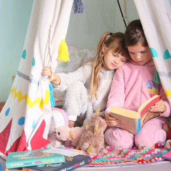 kids-teepee-painted-pom-pom-final-5.jpg?sw=554&q=85