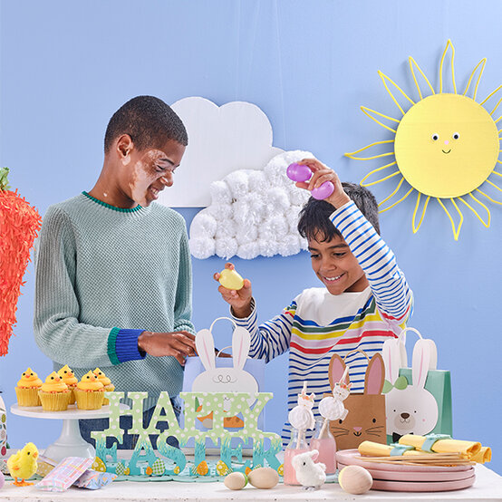 craft%2Dyour%2Deaster%2Degg%2Dhunt%5Ftable%2Ddecor%5Fnew.jpg?sw=554&q=85