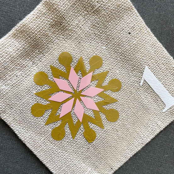 iron-on-vinyl-advent-calendar_step7.jpg?sw=554&q=85