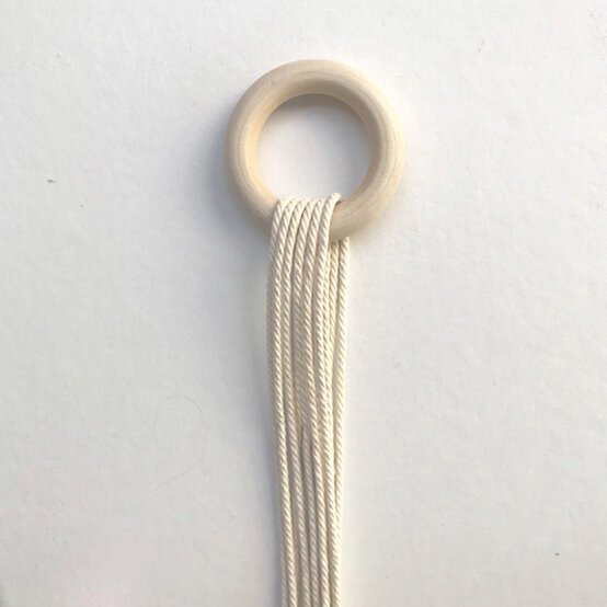 idea_macrame-large-christmas-tree_step2.jpg?sw=554&q=85