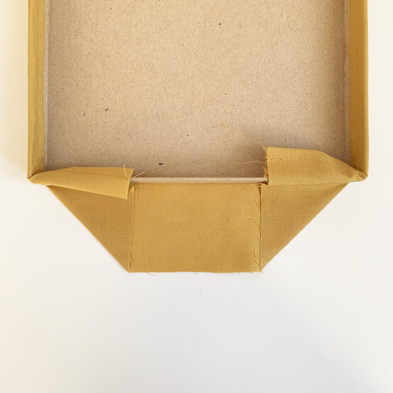 how_to_organise_your_home_office_with_-fabric_box_11a.jpg?sw=554&q=85