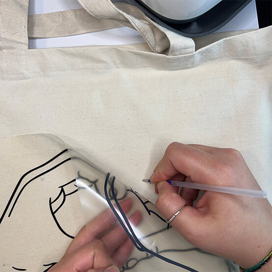 how-to-decorate-a-tote-bag-for-pride_step-15.jpg?sw=554&q=85