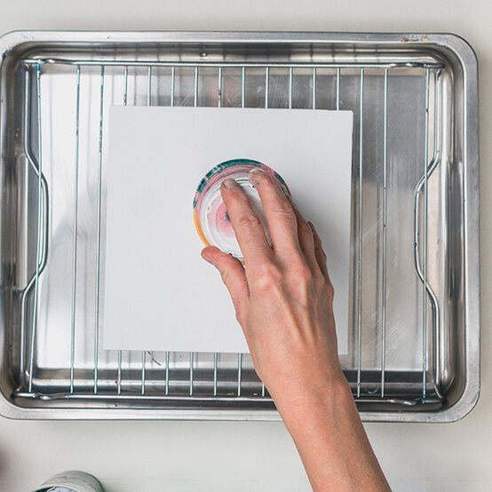 fluid-art-step-1_2.jpg?sw=554&q=85