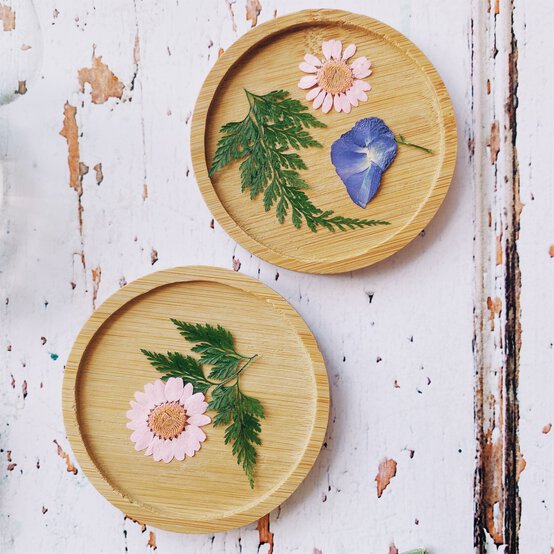 3_how-to-make-pressed-floral-resin-coasters.jpg?sw=554&q=85