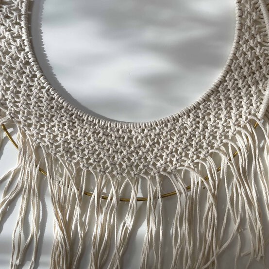 Idea_how-to-make-a-christmas-macrame-wreath_step11c.jpg?sw=554&q=85