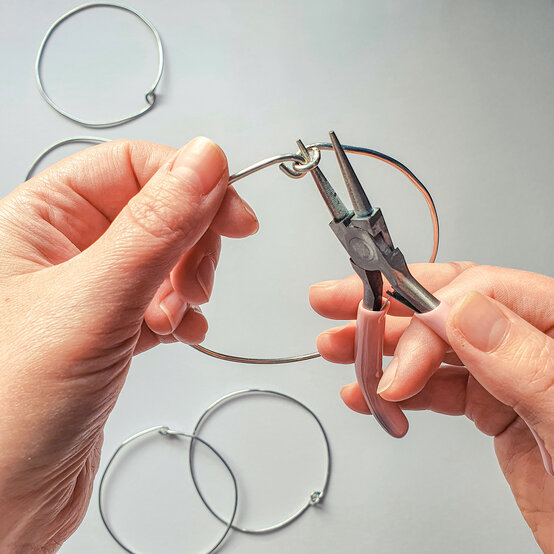 how-to-make-a-macrame-lantern-garland-step-2.jpg?sw=554&q=85