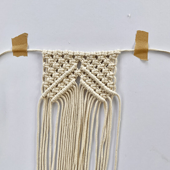 Idea_How-to-Make-a-Wedding-Macrame-Bouquet-Wrap_Step15.JPG?sw=554&q=85