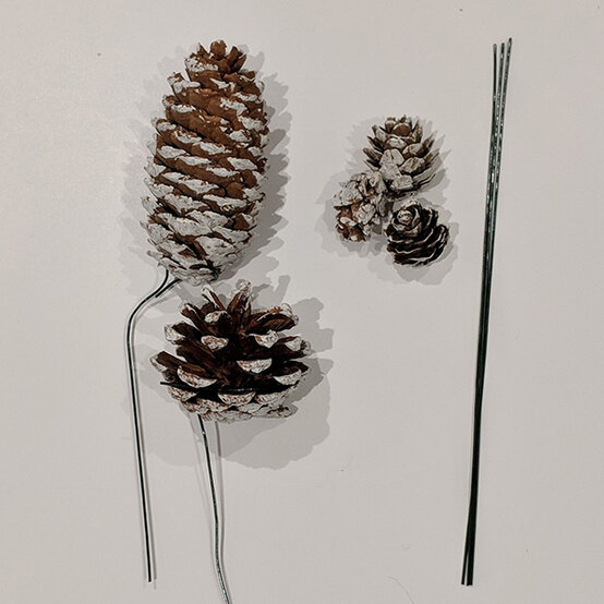 fresh-floral-wreath-step18.jpg?sw=554&q=85