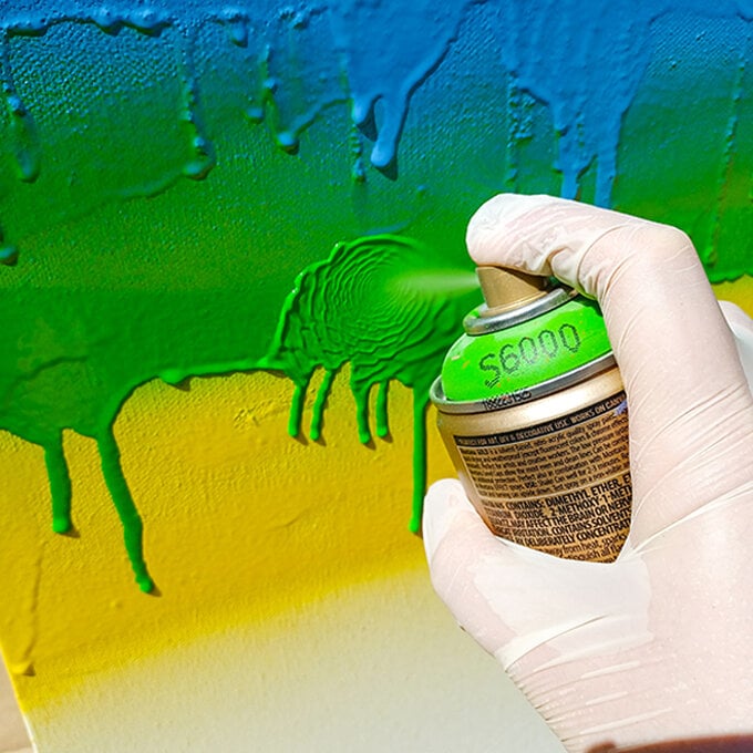 idea_gravity-drip-canvas-with-spray-paint_step6b.jpg?sw=680&q=85