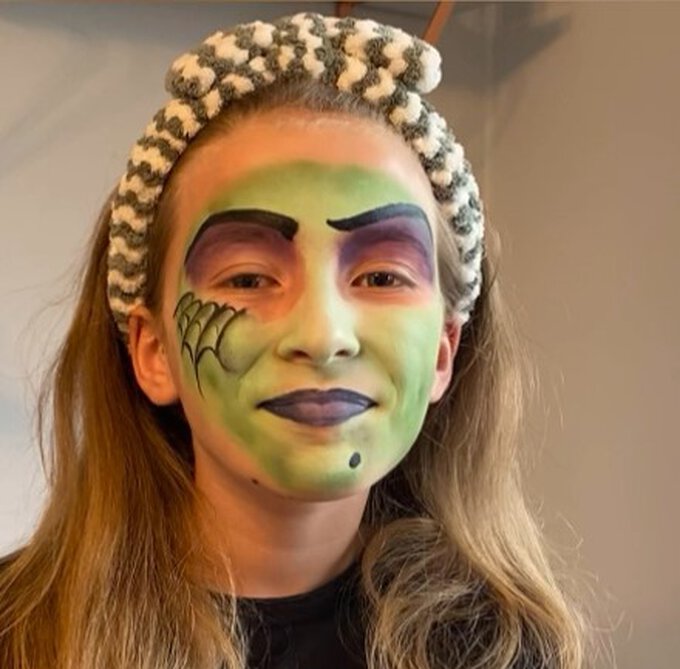 How To Face Paint A Witch | Hobbycraft