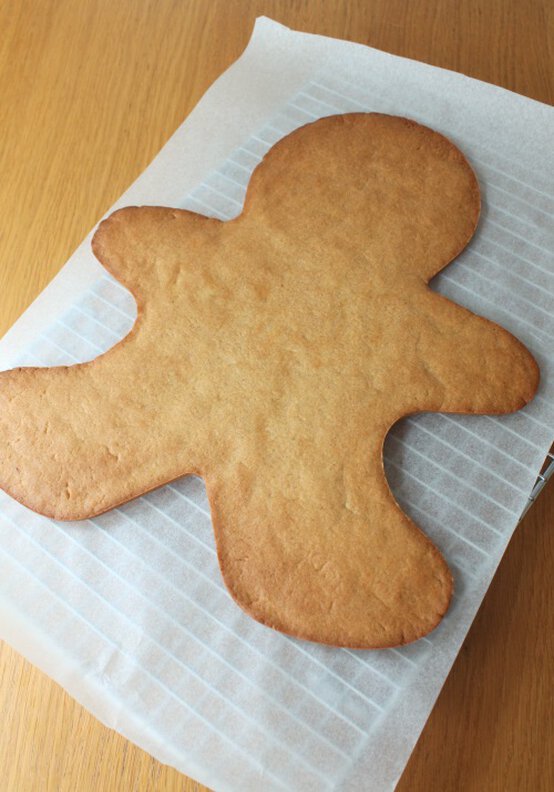 giant-gingerbread-man5.jpg?sw=554&q=85