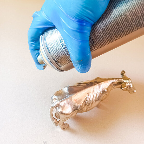 Toy%20Spray%20Paint_Step7a.jpg?sw=554&q=85