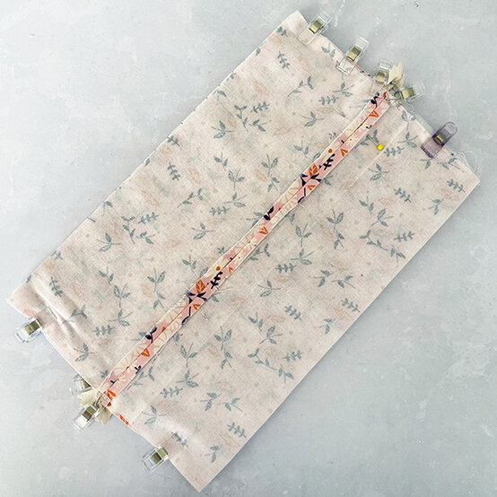 how-to-sew-a-quilted-makeup-bag_step14b.jpg?sw=554&q=85