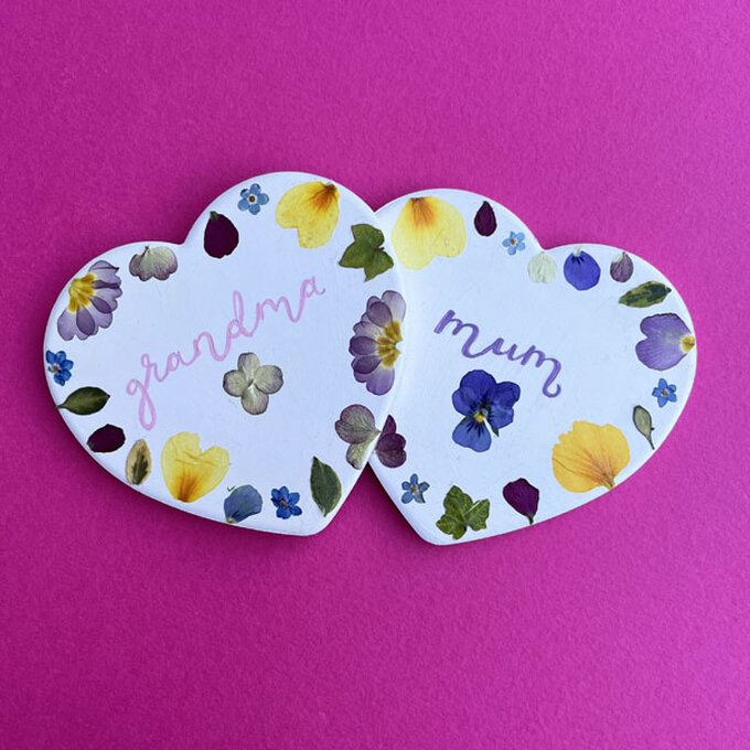 ideas_pressed-flower-gift-ideas-for-mothers-day_coasters-4.jpg?sw=680&q=85