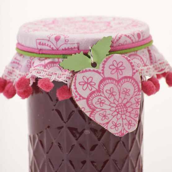 masonjars-20141125_10863-resizecrop.jpg?sw=554&q=85