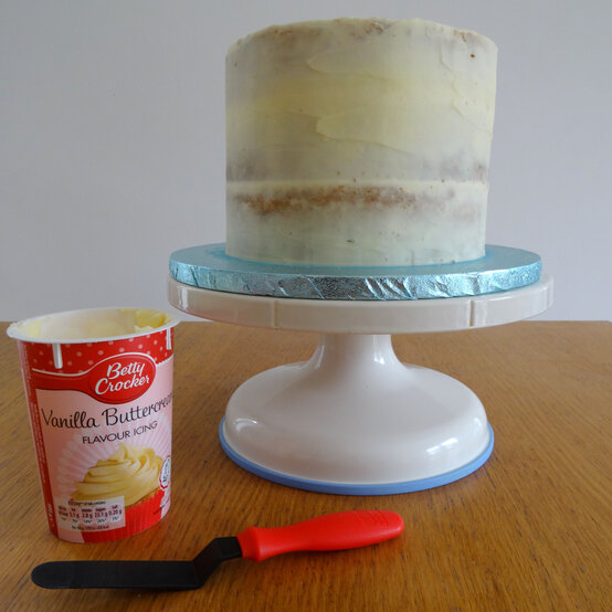 funfetti-ice-cream-cake_step6.jpg?sw=554&q=85