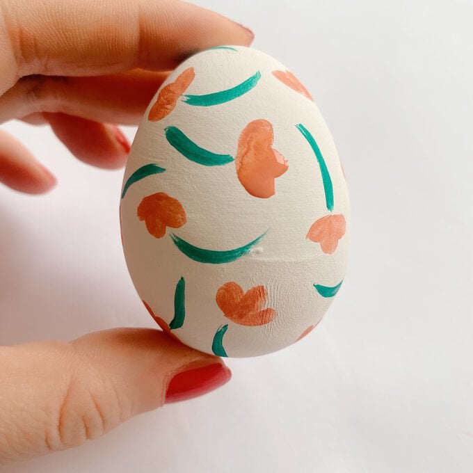 how-to-make-floral-painted-eggs-7.jpg?sw=680&q=85