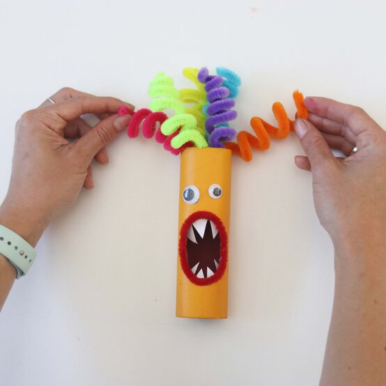 halloween-cardboard-tubes-10-square.jpg?sw=554&q=85