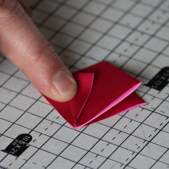 origami-baubles-5a.jpg?sw=554&q=85